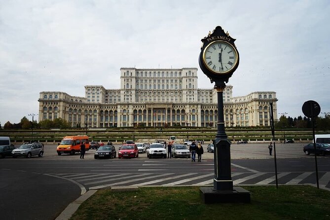 3-Days in Bucharest: Smart Audio Guide with Travel Instructions - Day 1: Village life, Communist history, and Bucharest’s grand north