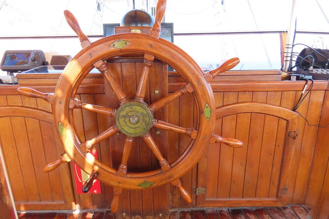 3 Island Cruise Tour in Kos Island with Personalized Audio Guide - Lunch, music, and the mood aboard