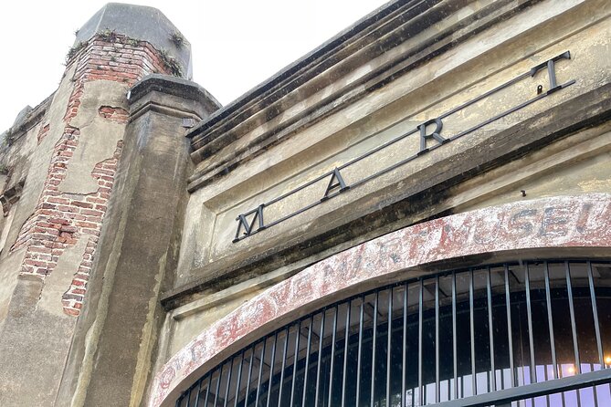300 Years of War and Peacetime in Charleston: A Self-Guided Audio Tour - Rainbow Row and the City’s Most Recognizable Streetscape