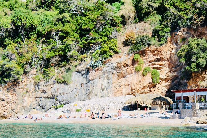 50-minute Panoramic Cruise of Dubrovnik with English Audio Guide - Looking up at Lovrijenac Fortress