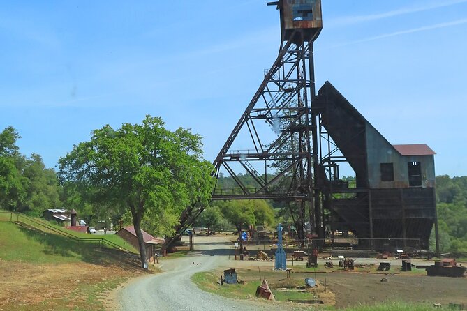A Highway 49 Drive: A Self-Guided Audio Tour from Placerville to Jackson - Optional wine stops and Amador Flower Farm