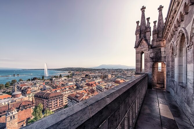A Self-Guided Audio Tour of Geneva’s Old Town - Starting at Place du Bourg-de-Four