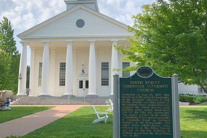 A Self-Guided Walking Audio Tour of Holland, Michigan - Hope College buildings require careful navigation