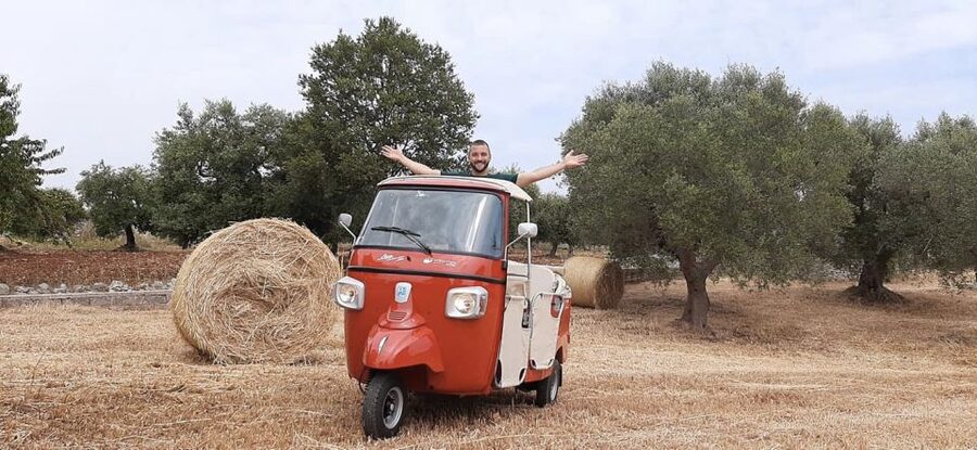 Alberobello: Private Tuk Tuk Tour with Audio Guide - The tuk-tuk ride and the extra vehicles