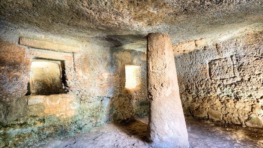 Alghero: Anghelu Ruju Necropolis with Audio Guides - Who should book Anghelu Ruju