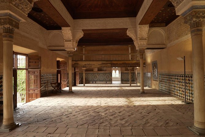 Alhambra and Nasrid Palaces Ticket with Audioguide - Starting near Hotel Guadalupe