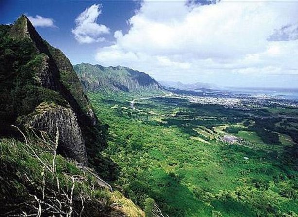 Amazing Oahu Adventure Bundle: 6 Self-Guided Audio Tours - How the audio guide feels on the road