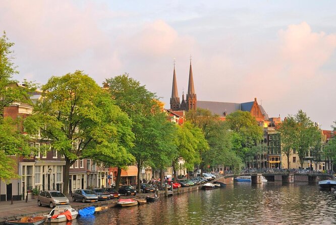 Amsterdam 1h Canal Cruise by Semi-Open Boat with Audio Guide - Key points to know before boarding