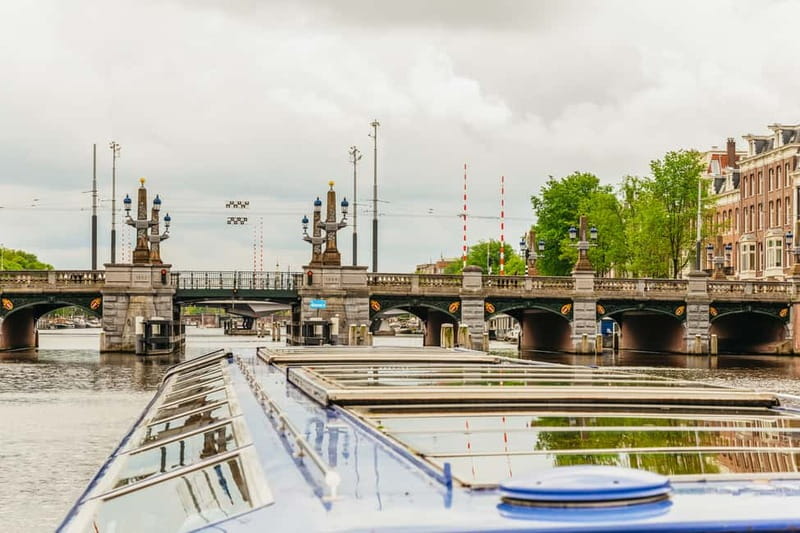 Amsterdam: 75 Minute City Canal Cruise with Audio Guide - Museum Quarter and the famous Amsterdam museums