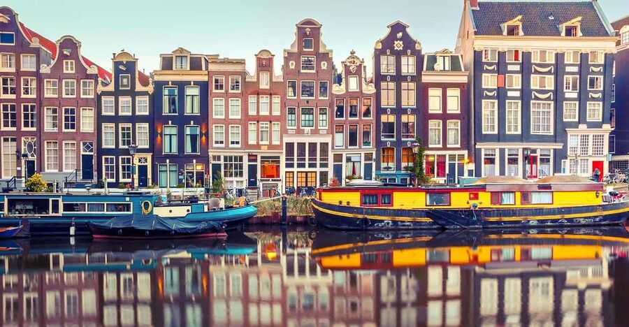 Amsterdam Audioguide - TravelMate app for your smartphone - What the TravelMate app is really like