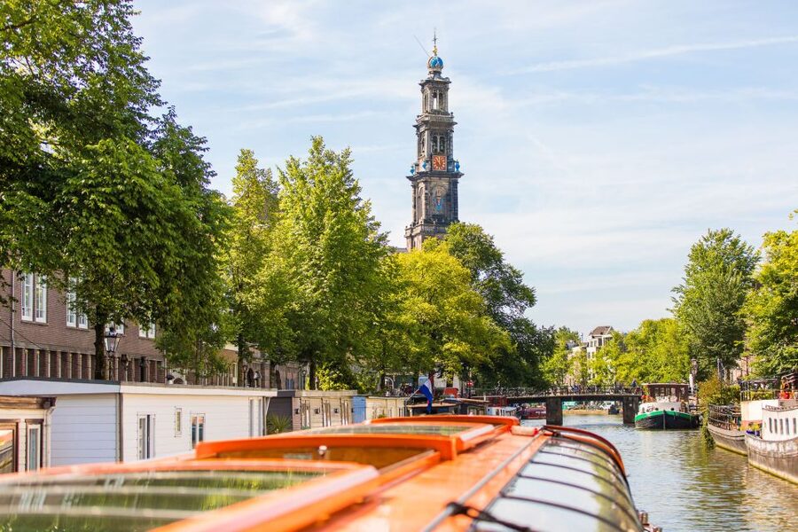 Amsterdam: City Centre Canal Cruise including Audioguide - Choosing the best departure point