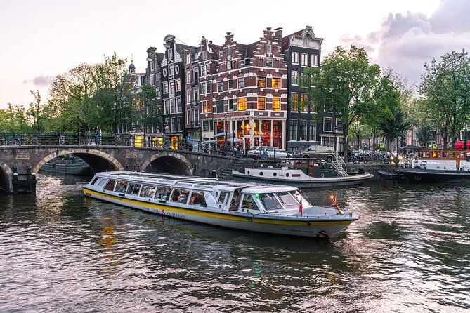 Amsterdam City Centre Cruise on heated boat with Audioguide - Final verdict: a useful introduction, with a few conditions