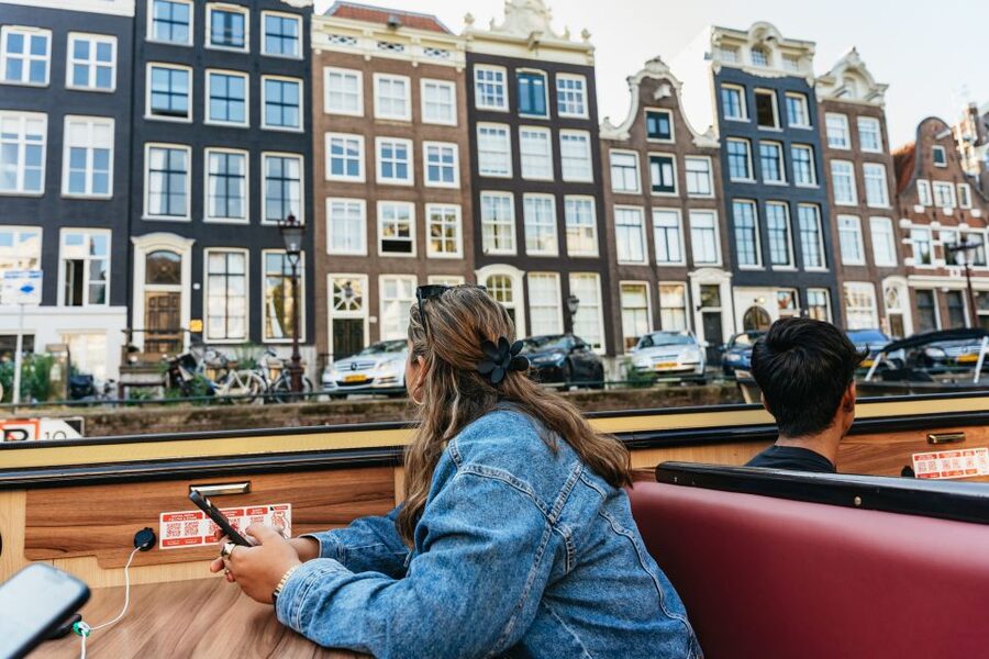 Amsterdam: Heated Canal Cruise Including Audioguide - The canal belt and Amsterdam’s historic center