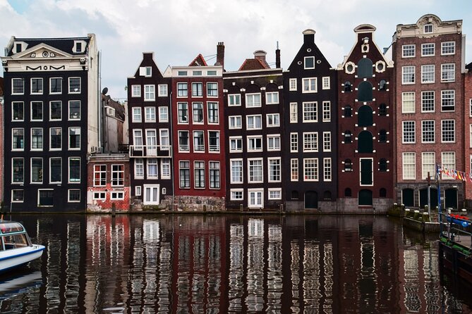 Amsterdam Scavenger Hunt and Highlights Self Guided Audio Tour - How the Amsterdam app tour works
