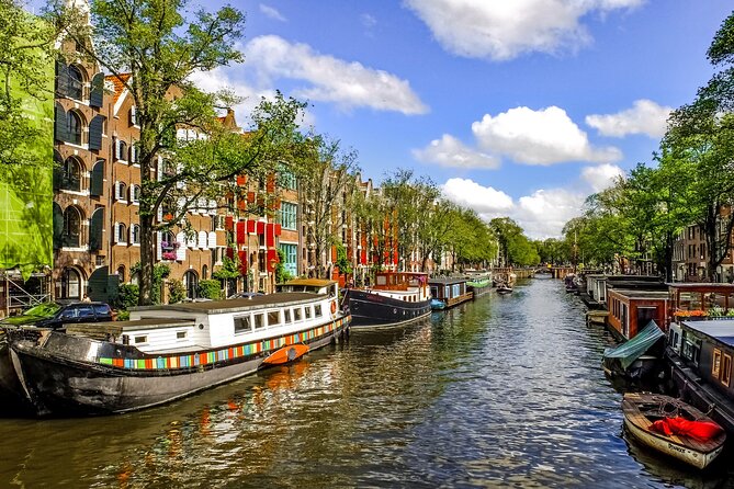 Amsterdam Scavenger Hunt and Highlights Self Guided Audio Tour - Beurs van Berlage and Amsterdam’s busy center