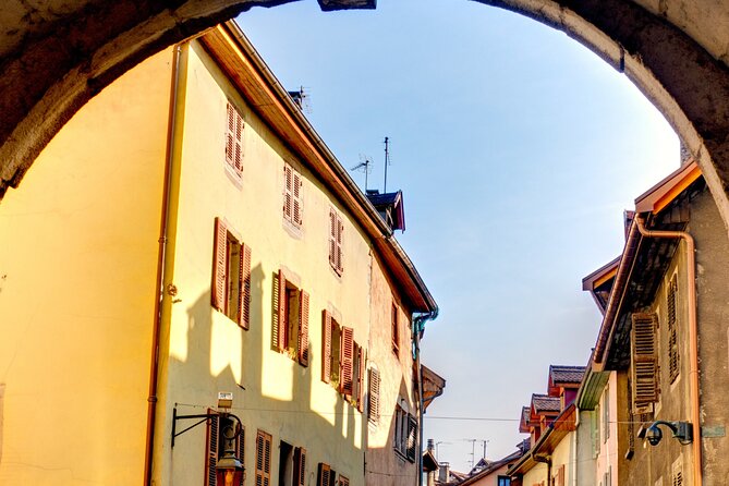 Annecy Scavenger Hunt and Highlights Self Guided Audio Tour - Key points at a glance
