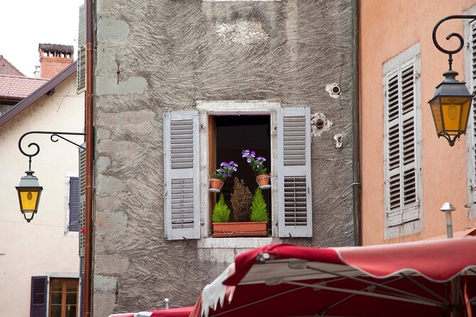 Annecy Scavenger Hunt and Highlights Self Guided Audio Tour - Price, timing, and the real value