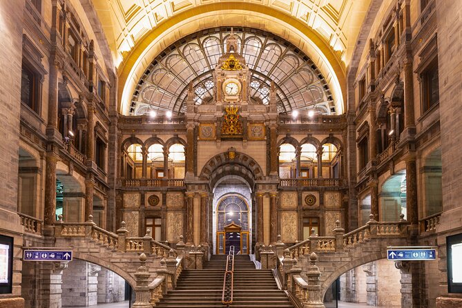 Antwerp: City Walk with Audio Guide in 7 Languages on your Phone - The Steen and the city’s medieval edge