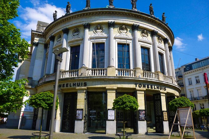 Antwerp Scavenger Hunt and Best Landmarks Self Guided Audio Tour - Museum Vleeshuis and the sound of old Antwerp