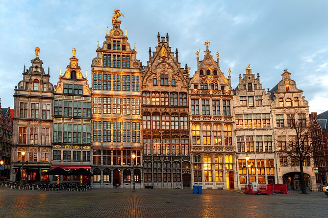 Antwerp Scavenger Hunt and Highlights Self Guided Audio Tour - Museum Vleeshuis and the approach to Grote Markt