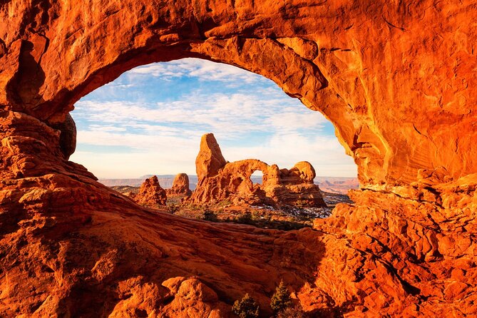 Arches and Canyonlands NP Self-Guided Driving Audio Bundle Tour - How the Action Tour Guide app works