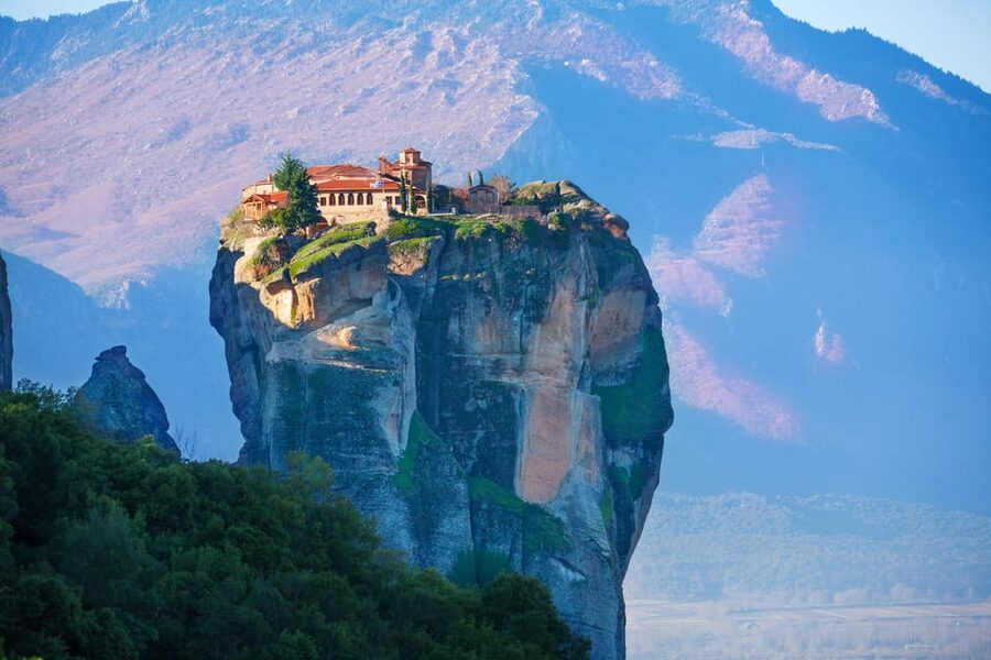 Athens: Meteora Day Trip with Central Pickup & Audio Guide - Seeing all six monasteries from the road