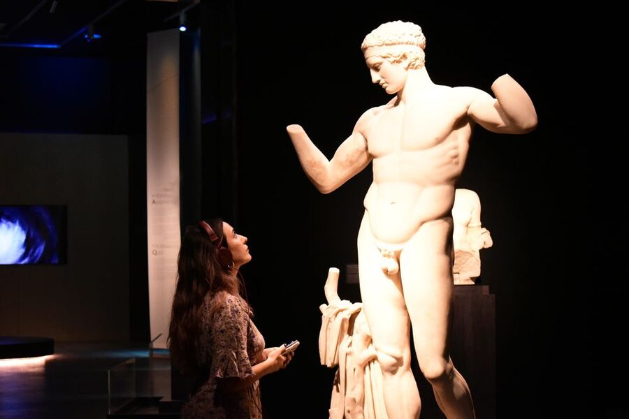 Athens: National Archaeological Museum Ticket & Audio Guide - Crowds, Security, and Comfort