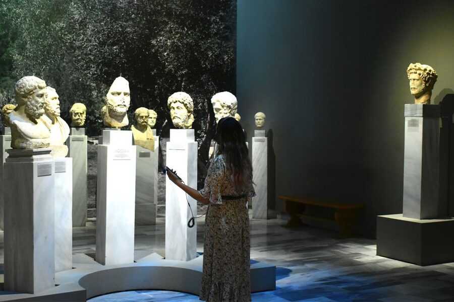 Athens: National Archaeological Museum Ticket & Audio Guide - Marble, Pottery, Jewelry, and Everyday Greece