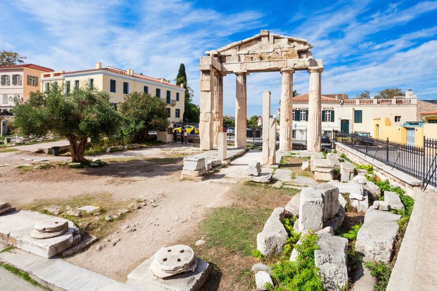 Athens: Plaka to Acropolis Smartphone Audio Tour - Phone setup, downloads, and listening comfort