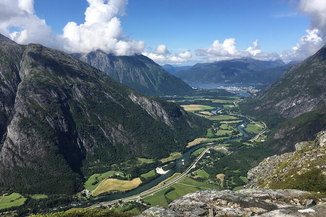 Audio-Guide Bus Tour at Scenic Routes of Åndalsnes to Trollstigen - What this Åndalsnes bus tour is really like now