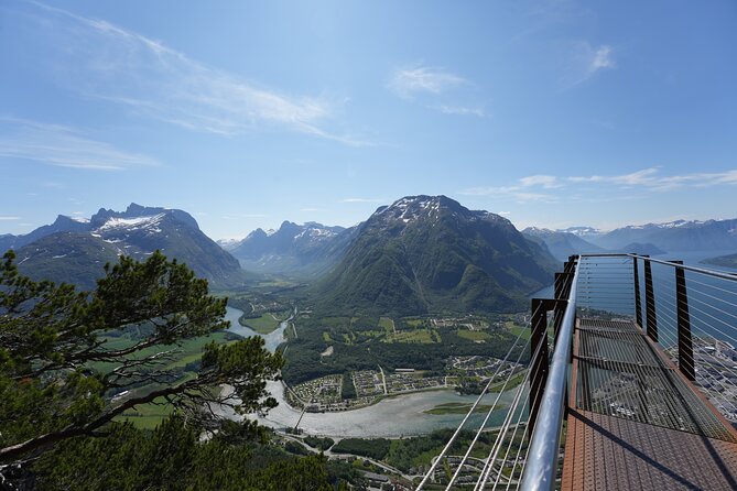 Audio-Guide Bus Tour at Scenic Routes of Åndalsnes to Trollstigen - Troll Wall: the best confirmed photo stop