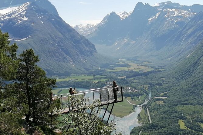 Audio-Guide Bus Tour at Scenic Routes of Åndalsnes to Trollstigen - Why the closed Trollstigen matters