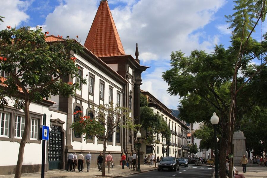 Audio Guide Citywalk Funchal for Cruise Guests - Key points at a glance