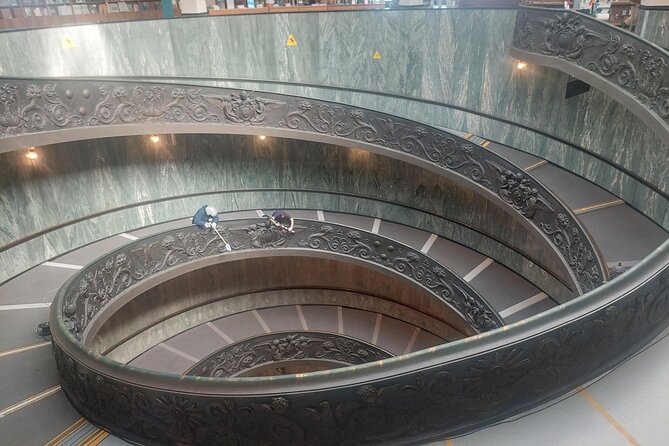 Audio guide in Vatican Museums and Sistine Chapel - Meeting at Bar L’Ottagonocentro on Piazza del Risorgimento