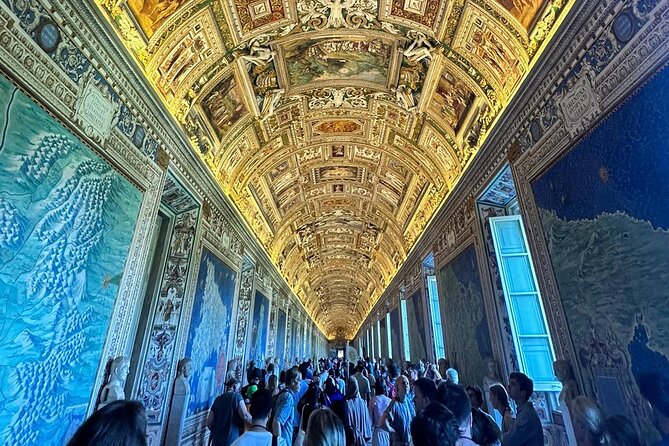 Audio guide in Vatican Museums and Sistine Chapel - Through the Vatican Museums, room by room