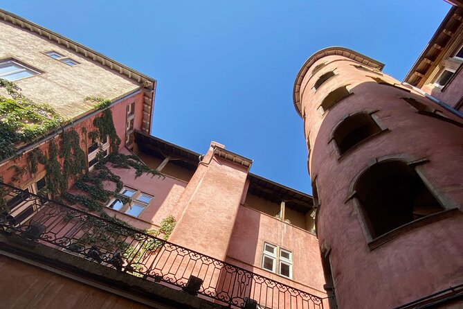 Audio-guided tour of Old Lyon - Meeting Guignol at Gadagne