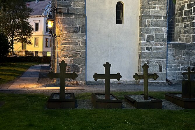 Audio Walking Tour in Bergen Famous Ghosts Location - Cathedral Vågsalmenningen and the lost relic