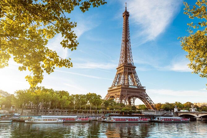 Audioguide - The Eiffel Tower and its secrets - What this Eiffel Tower audio guide actually offers