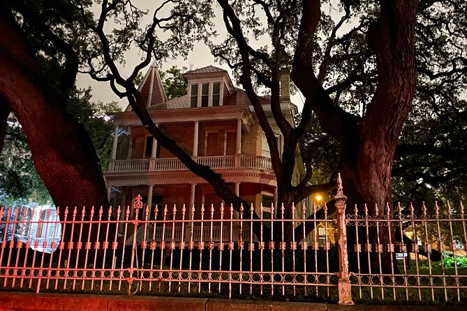 Austin's Famous Ghosts Smartphone Guided Audio App Walking Tour - Key details before you go