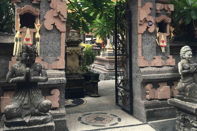 Backlanes and Hidden Sites: A Self-Guided Audio Tour in Seminyak - Property Laws and Seminyak’s Empty Plots