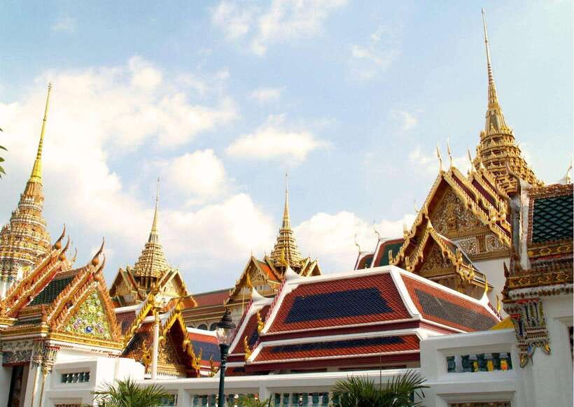 Bangkok: Grand Palace & Emerald Buddha Entry with Audioguide - Key points at a glance