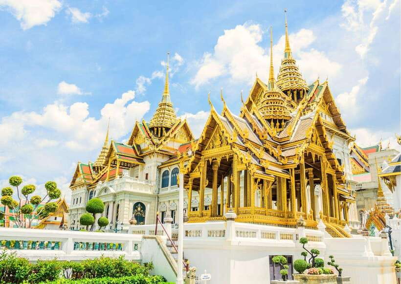 Bangkok: Grand Palace & Emerald Buddha Entry with Audioguide - Getting through the Grand Palace entrance