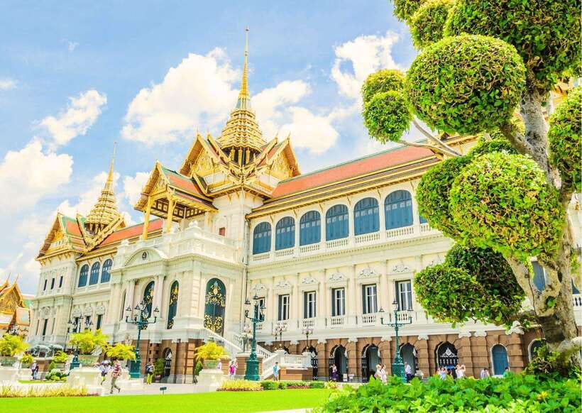 Bangkok: Grand Palace & Emerald Buddha Entry with Audioguide - Wat Phra Kaew and the Emerald Buddha