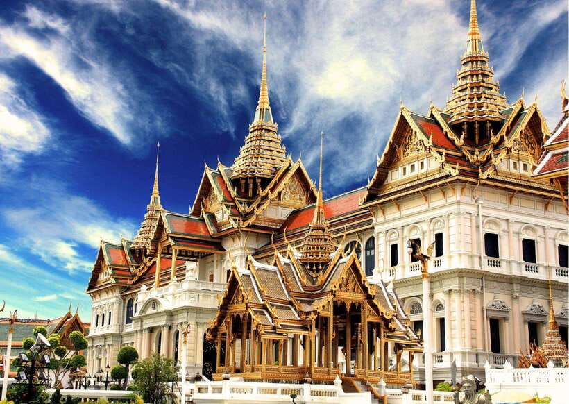 Bangkok Grand Palace & Emerald Buddha Flexible Pass w/ Audio - Gold Leaf, Carvings, and Royal Courtyards