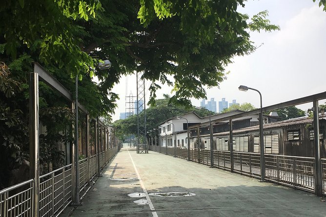 Bangkok's Wireless Road: A Self-Guided Audio Tour - Everyday Bangkok: Motorcycle Taxis and Convenience Stores