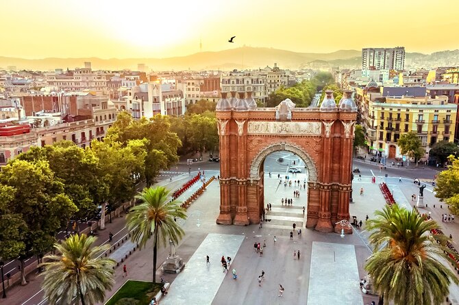 Barcelona Las Ramblas: City Walk with Audio Guide on your Phone - Walking Las Ramblas from Plaça de Catalunya