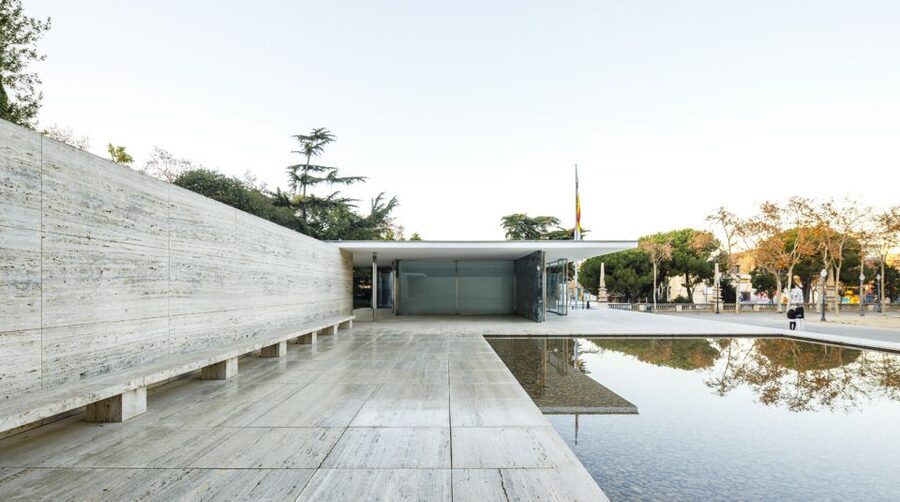 Barcelona: Mies van der Rohe Pavilion Ticket and Audio Guide - The audio guide adds context without slowing you down