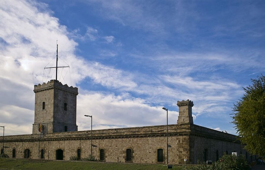 Barcelona: Montjuïc Cable Car Ticket with Audio Guide - Santa Maria del Mar and Barcelona’s deeper stories