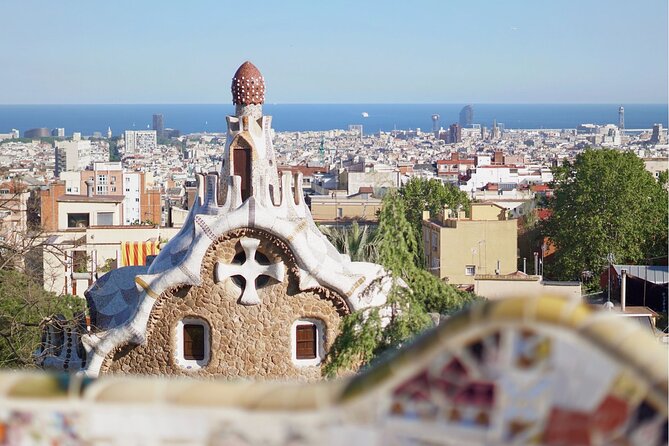 Barcelona: Reserved Group Entrance to Park Güell with Audio Guide - Entering Park Güell with a reserved group ticket