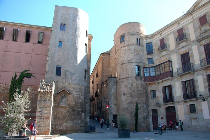 Barcelona's El Raval and the Gothic Quarter: A Self-Guided Audio Tour - El Raval, from crowded streets to difficult stories